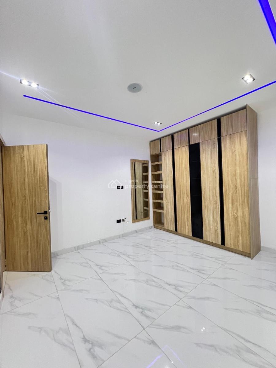 Luxury 2 Bedroom Apartment, Lekki Phase 1, Lekki, Lagos, Flat / Apartment for Sale