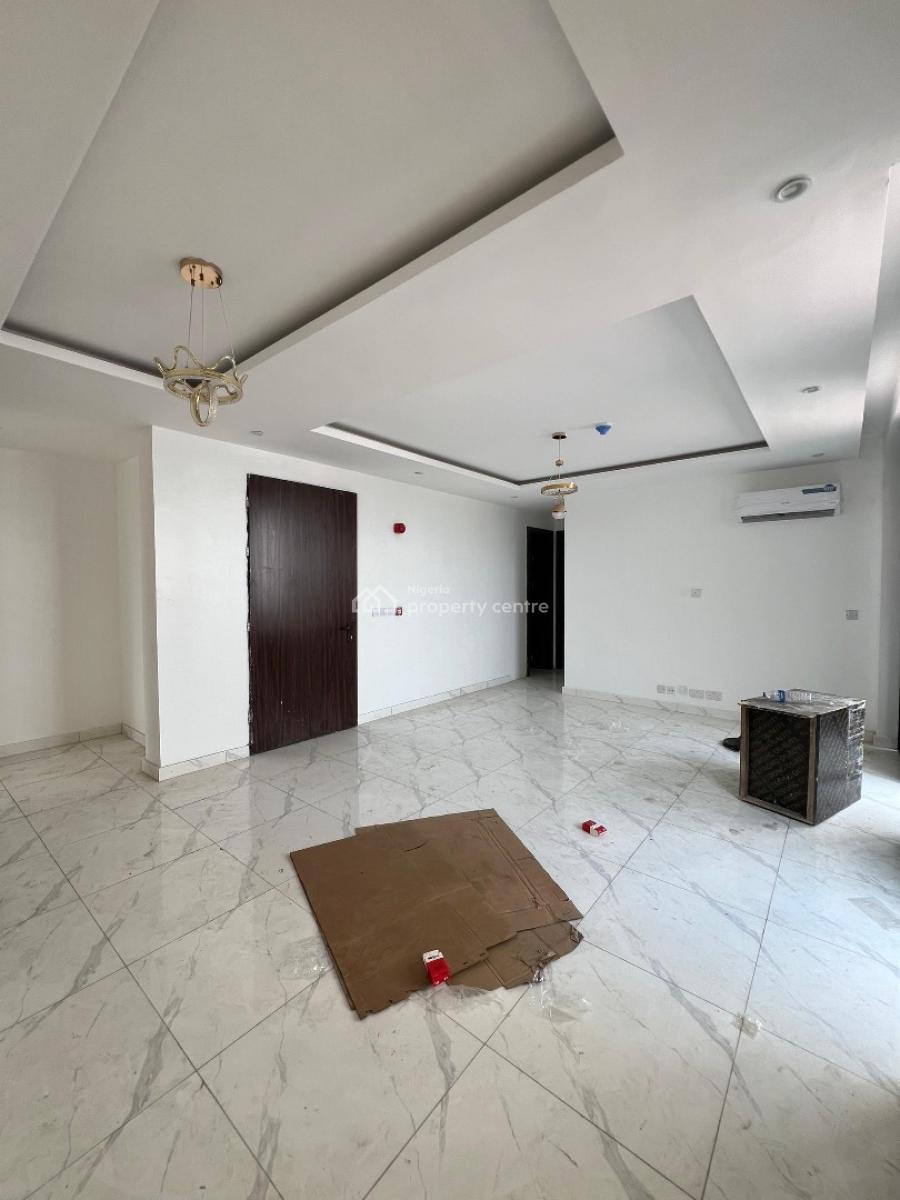 Luxurious 2 Bedroom Apartment in an Estate, Lekki Phase 1, Lekki, Lagos, Flat / Apartment for Sale
