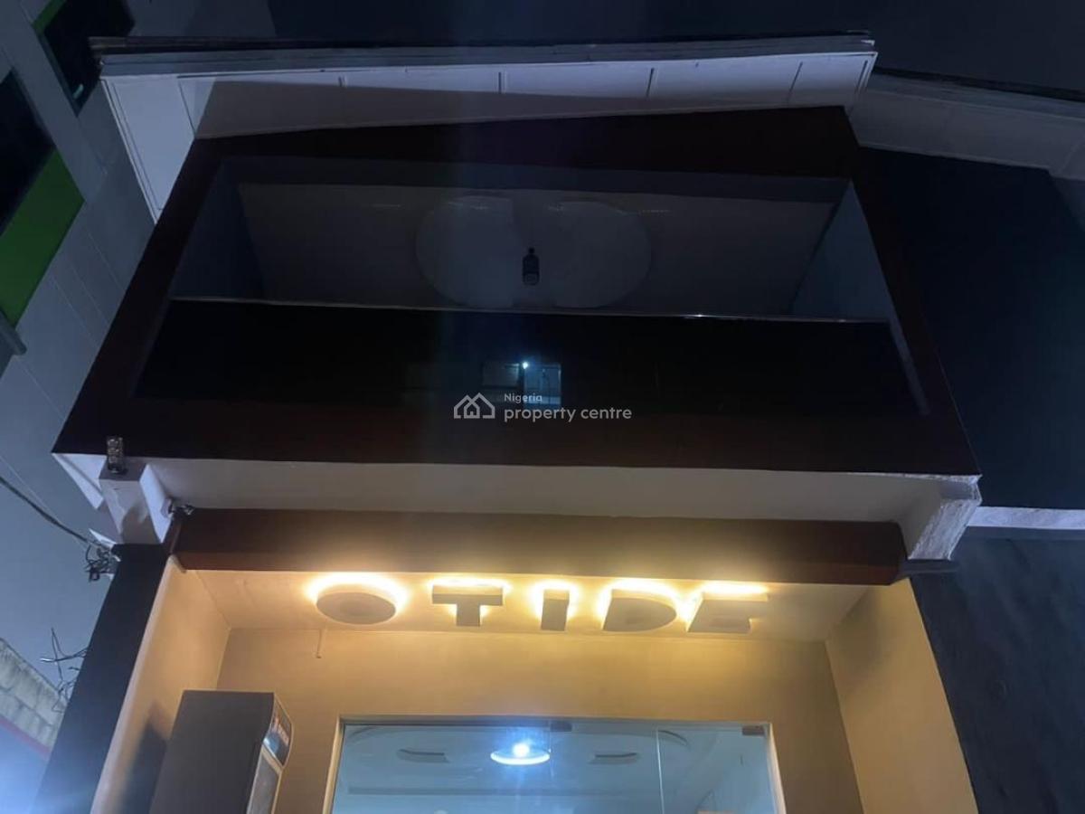 Luxury 2bedroom Apartment,seaview Balcony Available From Today, Lekki Phase 1, Lekki, Lagos, Flat / Apartment Short Let