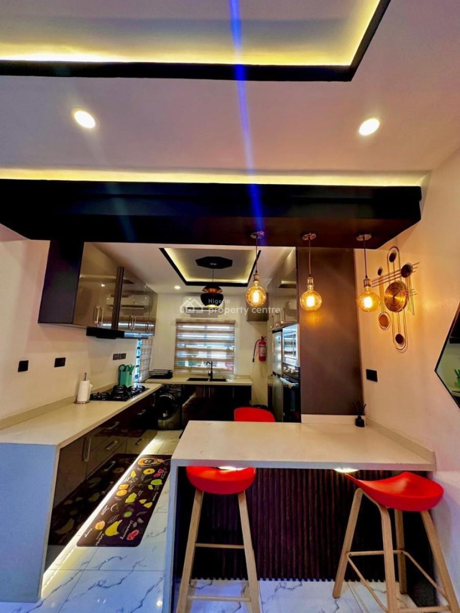 Luxury 2bedroom Apartment,seaview Balcony Available From Today, Lekki Phase 1, Lekki, Lagos, House Short Let