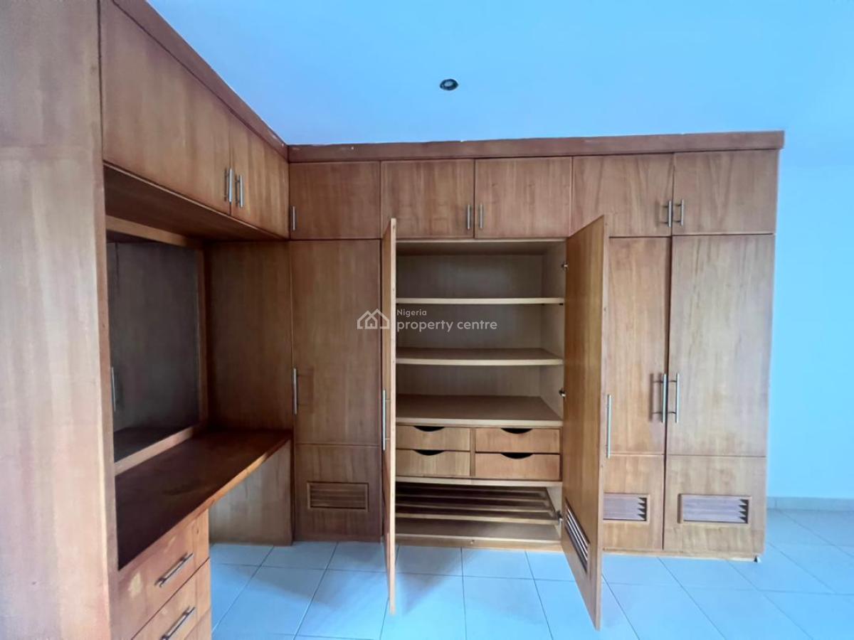 Fully Serviced Massive 3 Bedrooms Maisonette, Bq/ Laudry Room, Lekki Phase 1, Lekki Phase 1, Lekki, Lagos, House for Rent