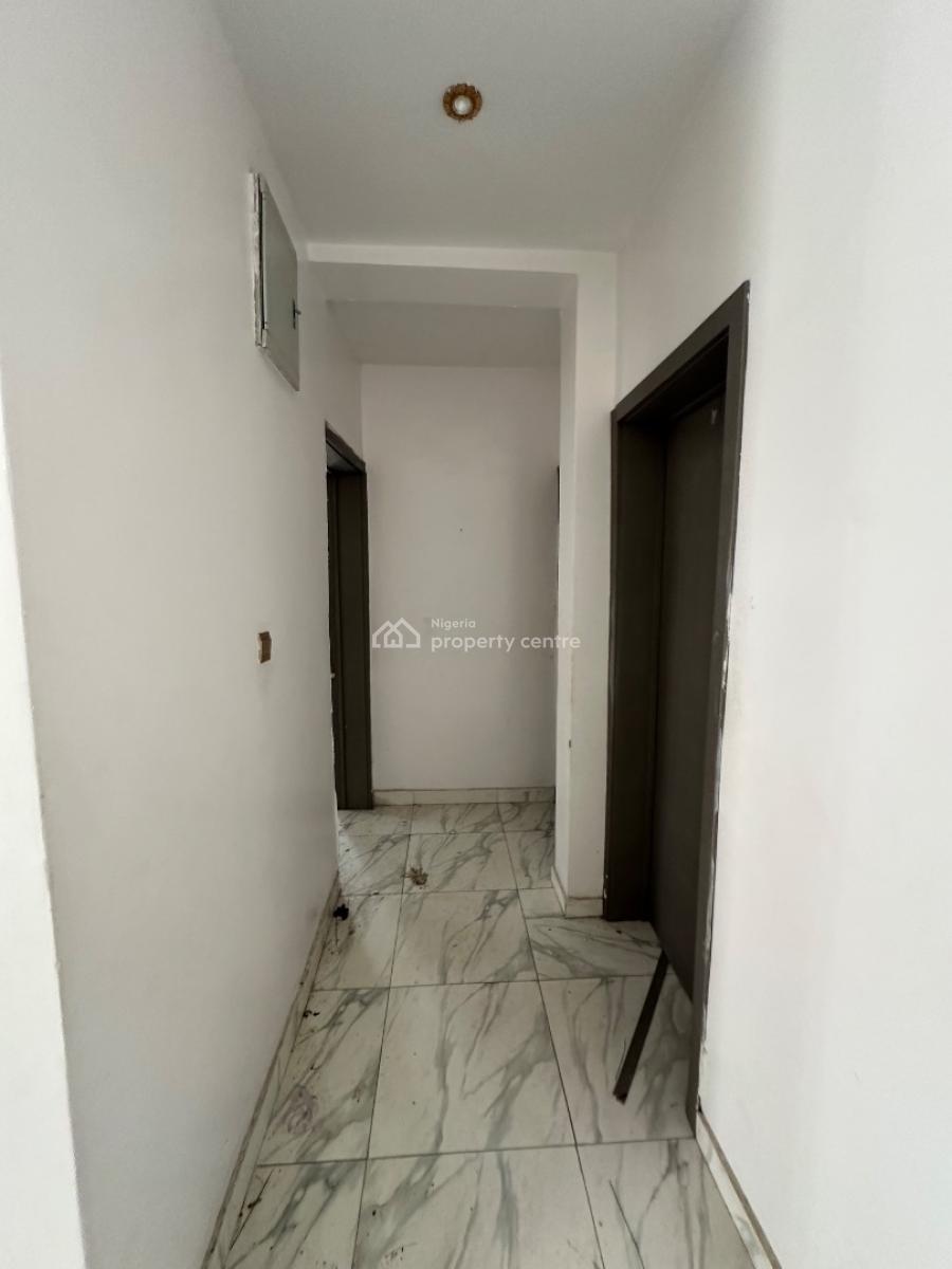 Three Bedroom Flat (2nd Floor), Ilasan, Lekki, Lagos, Flat / Apartment for Rent