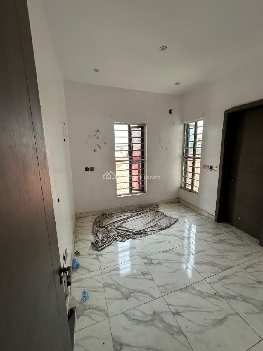 Three Bedroom Flat (2nd Floor), Ilasan, Lekki, Lagos, Flat / Apartment for Rent