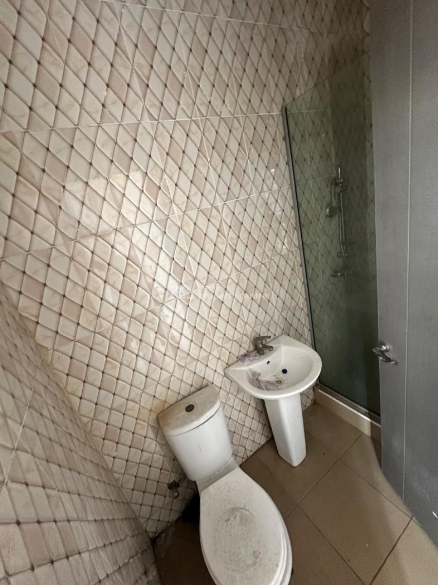 Three Bedroom Flat (2nd Floor), Ilasan, Lekki, Lagos, Flat / Apartment for Rent