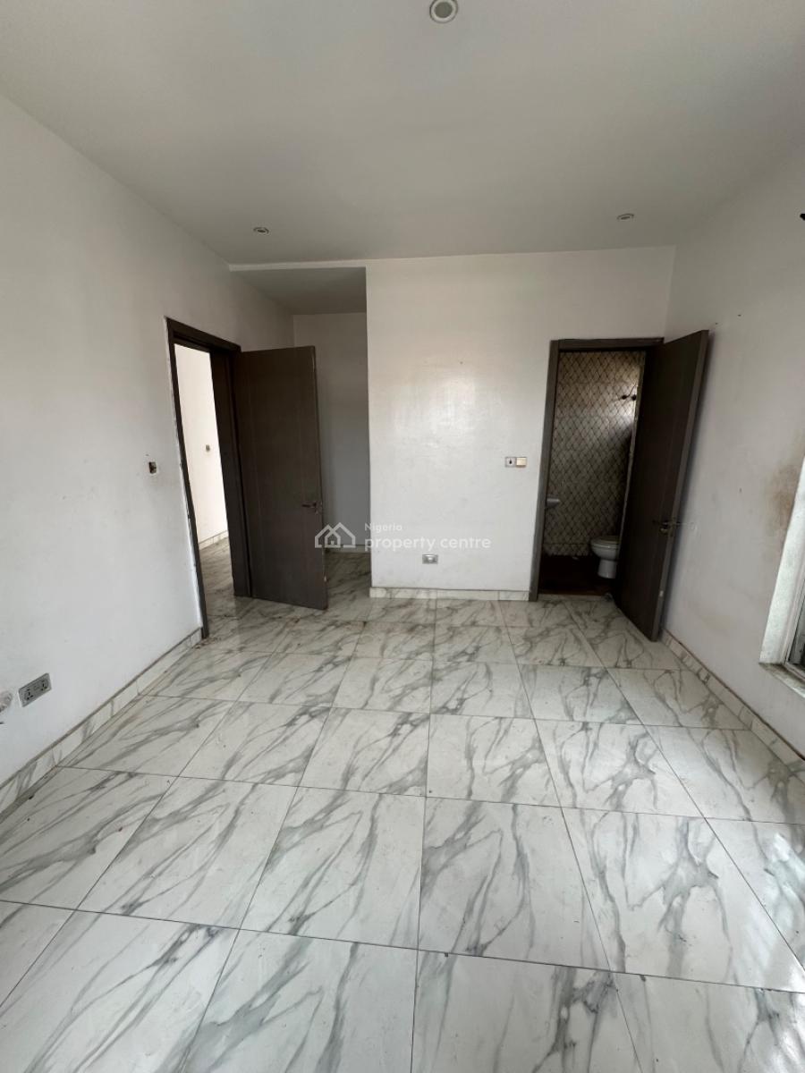 Three Bedroom Flat (2nd Floor), Ilasan, Lekki, Lagos, Flat / Apartment for Rent