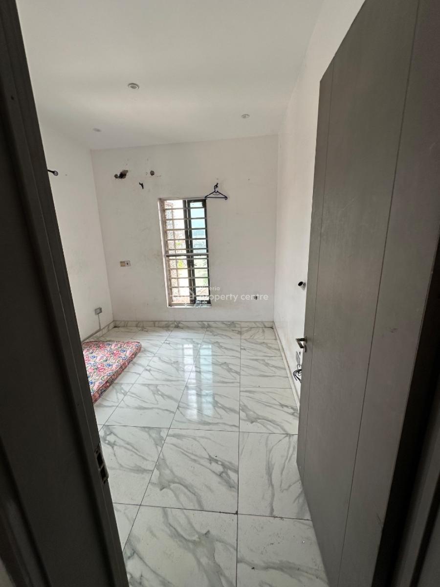 Three Bedroom Flat (2nd Floor), Ilasan, Lekki, Lagos, Flat / Apartment for Rent