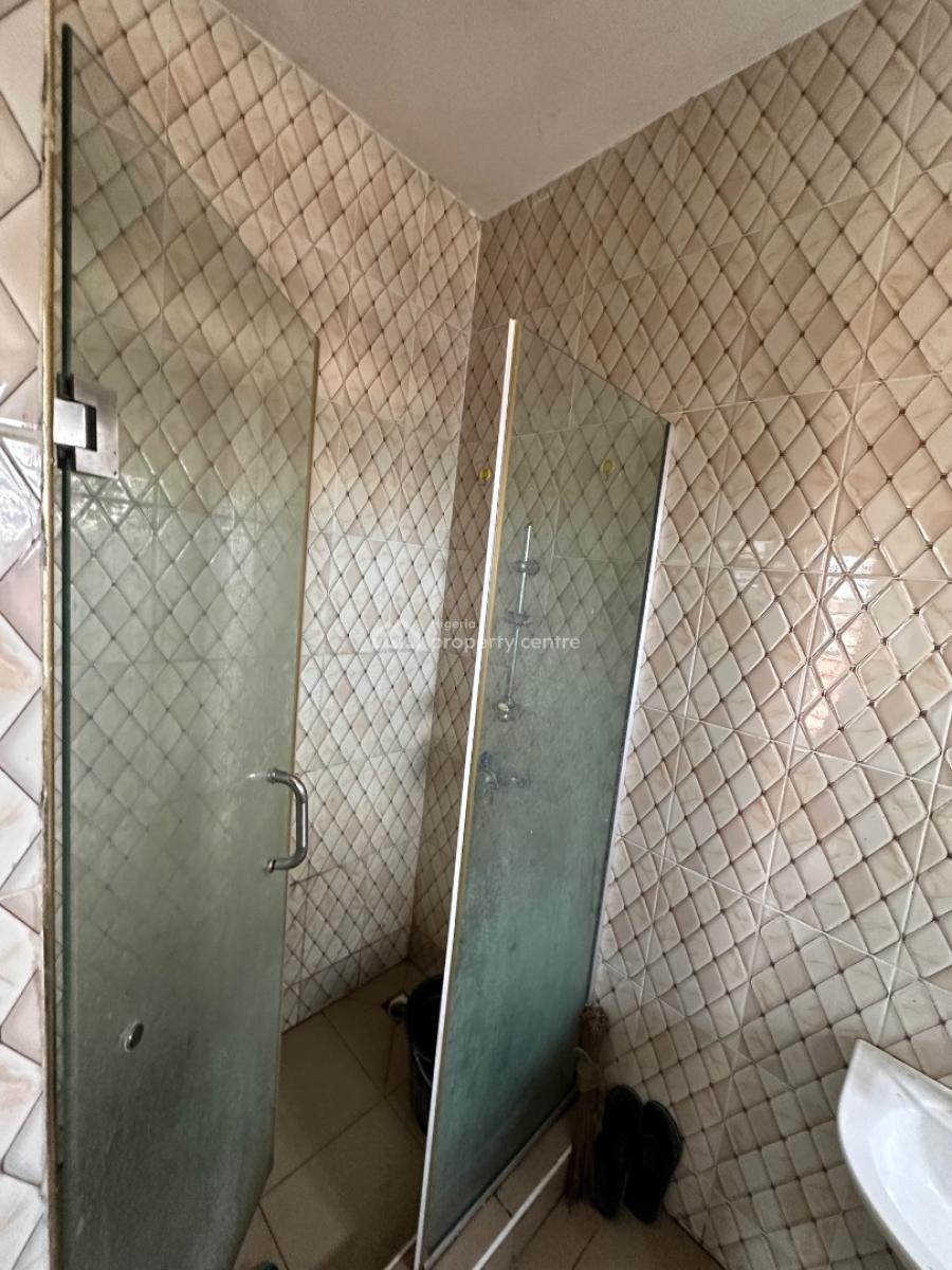 Three Bedroom Flat (2nd Floor), Ilasan, Lekki, Lagos, Flat / Apartment for Rent