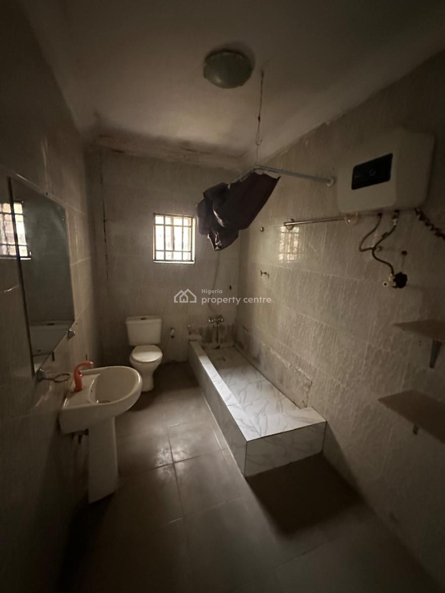 Three Bedroom Flat (down Floor), Salem, Ilasan, Lekki, Lagos, Flat / Apartment for Rent