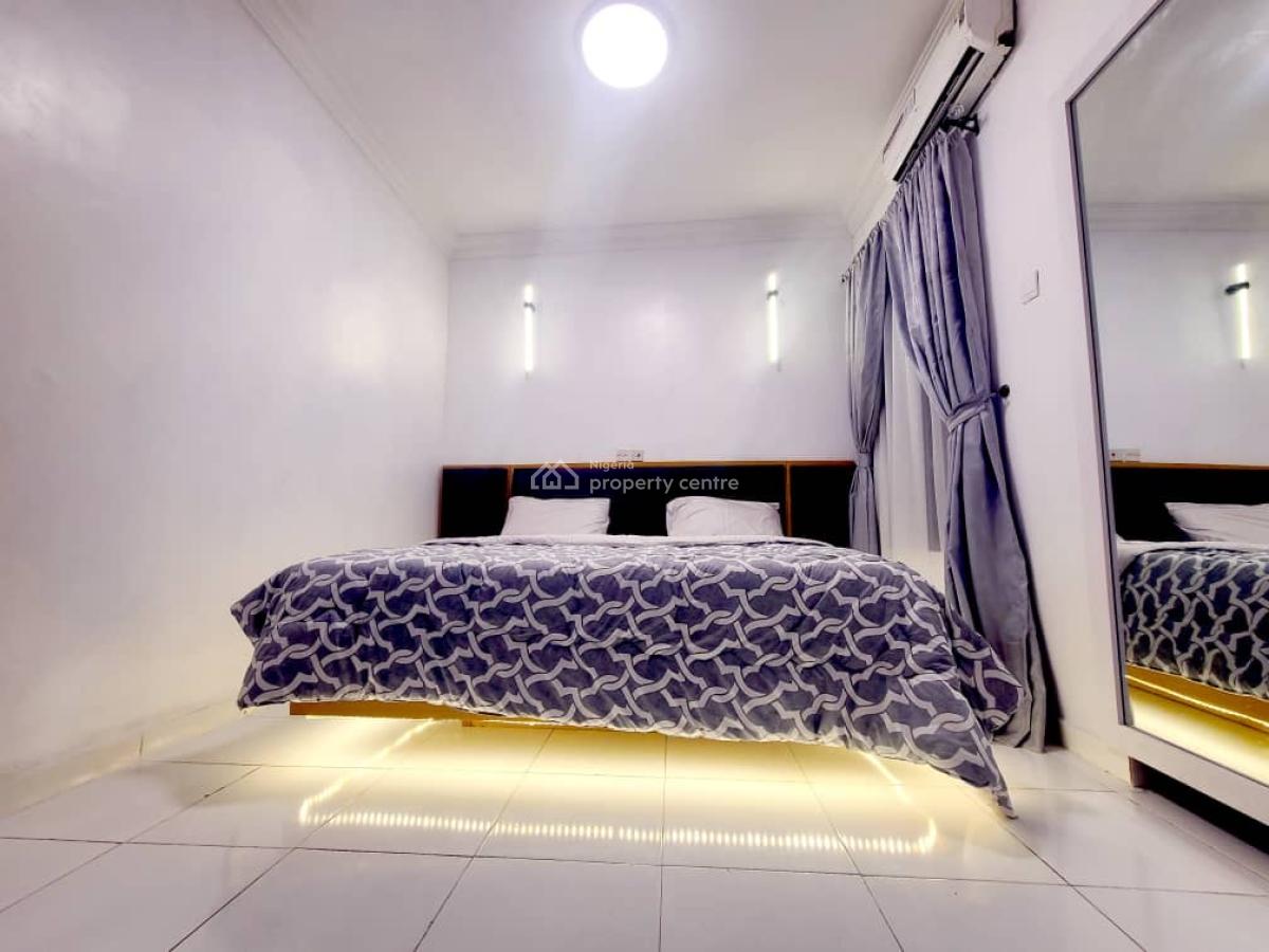 1 Bedroom, Ikeja Gra, Ikeja, Lagos, Mini Flat (room and Parlour) Short Let