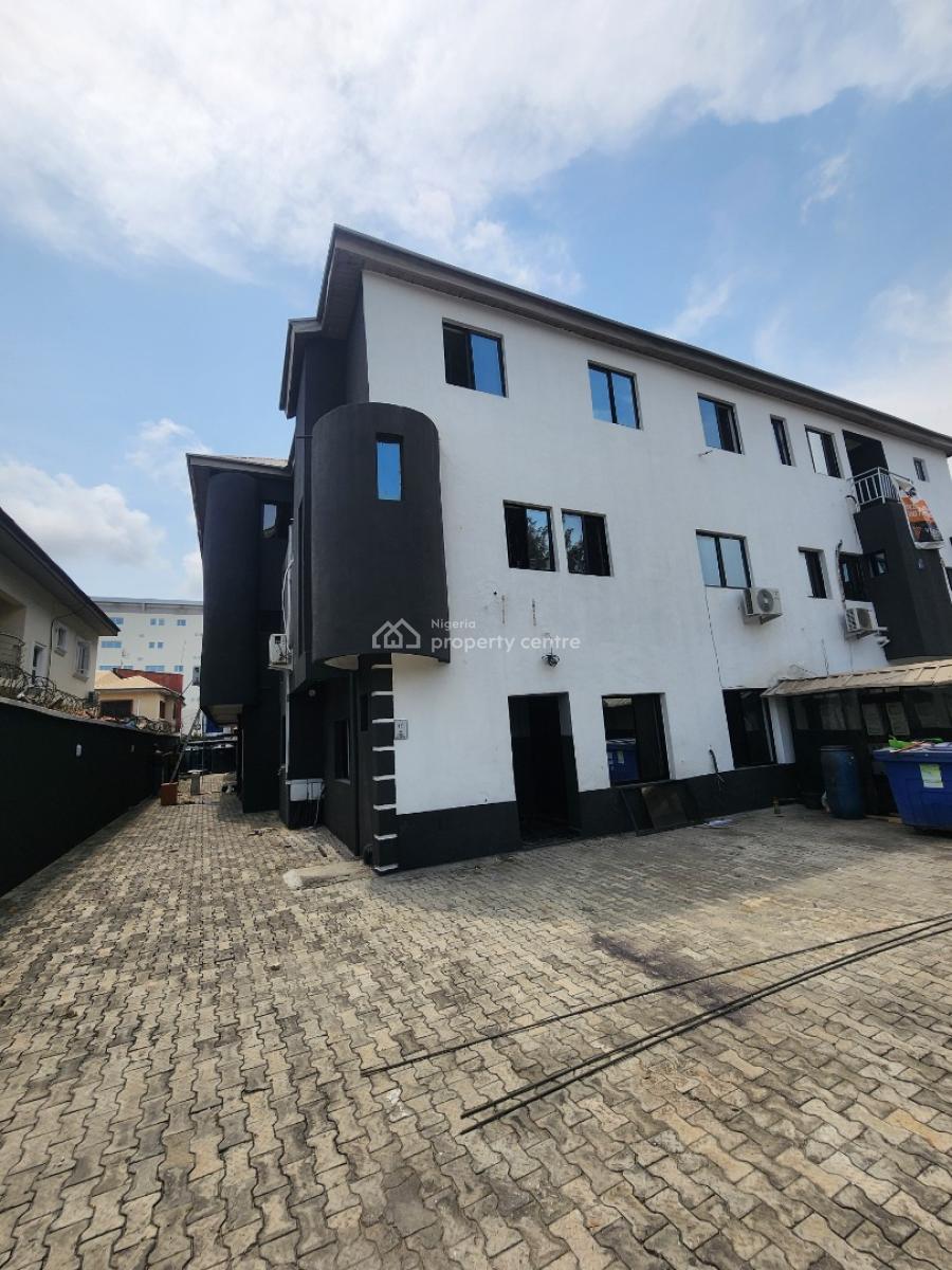 Spacious 2bedroom Apartment in Lekki 1, Off Admiralty Way, Lekki Phase 1, Lekki, Lagos, Flat / Apartment for Rent