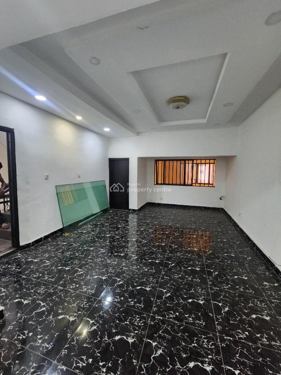 Spacious 2bedroom Apartment in Lekki 1, Off Admiralty Way, Lekki Phase 1, Lekki, Lagos, Flat / Apartment for Rent