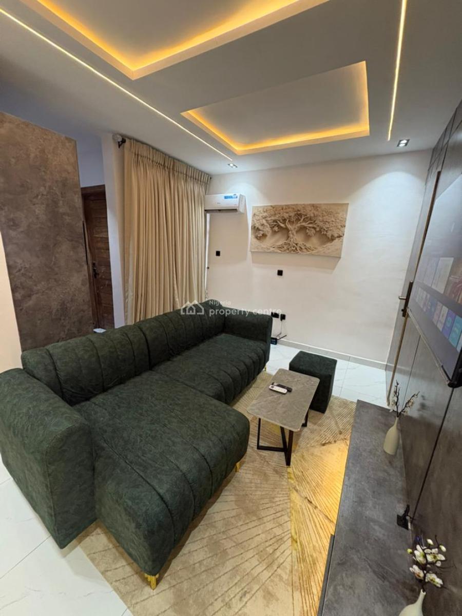 Prime 1 Bedroom Apartment with Balcony, Yaba, Lagos, Flat / Apartment Short Let