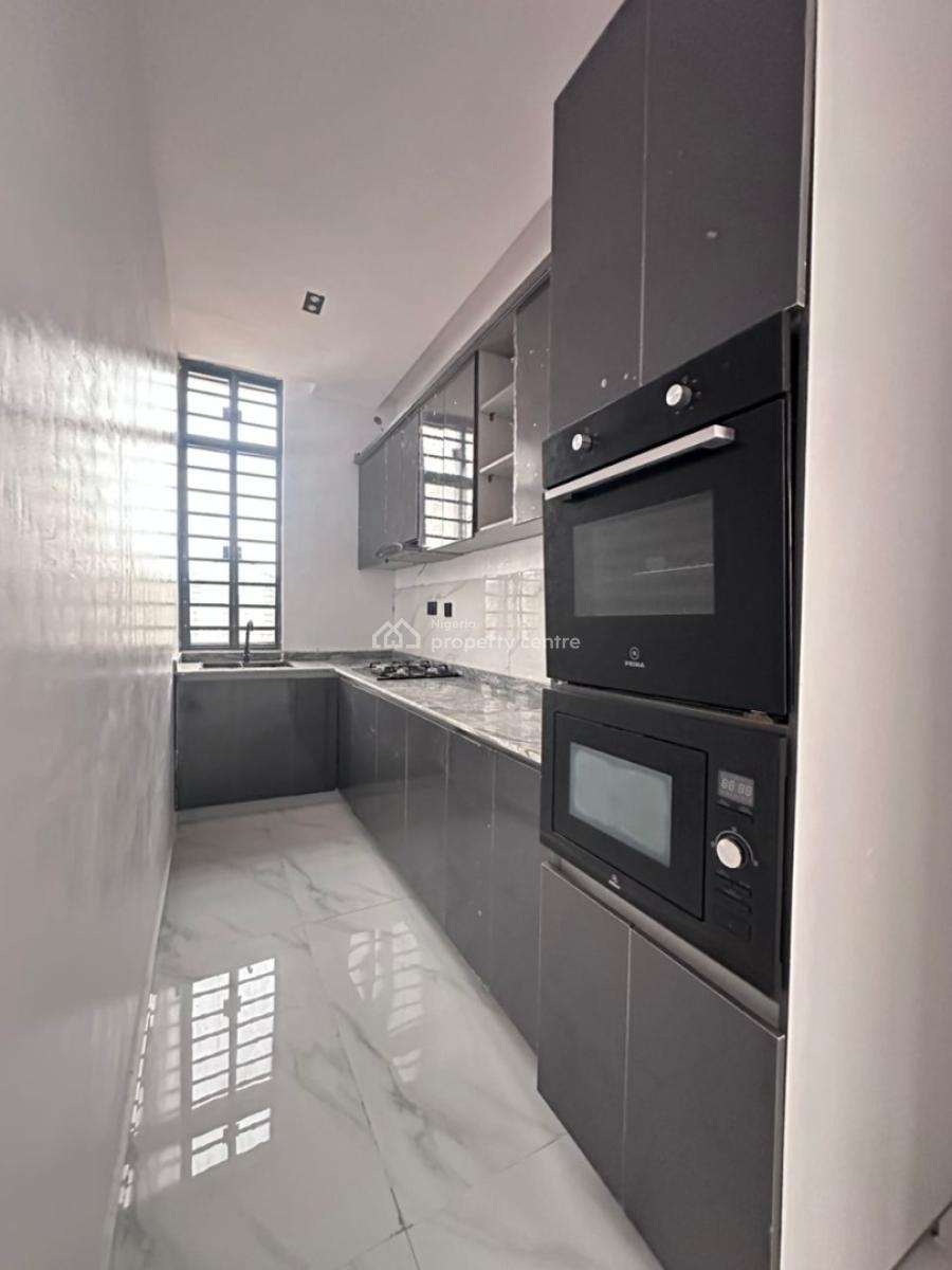 Good Deal Spacious 5 Bedroom Detached with Pool & Bq, Ikota, Lekki, Lagos, Detached Duplex for Sale