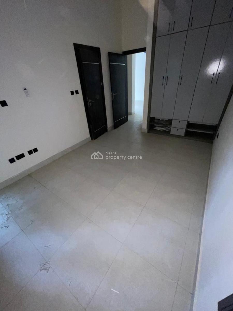 Luxurious Newly Built 2 Bedroom with Boys Quarters in a Secured Estate, Freedom Way, Lekki Phrase 1, Lekki Phase 1, Lekki, Lagos, Flat / Apartment for Rent