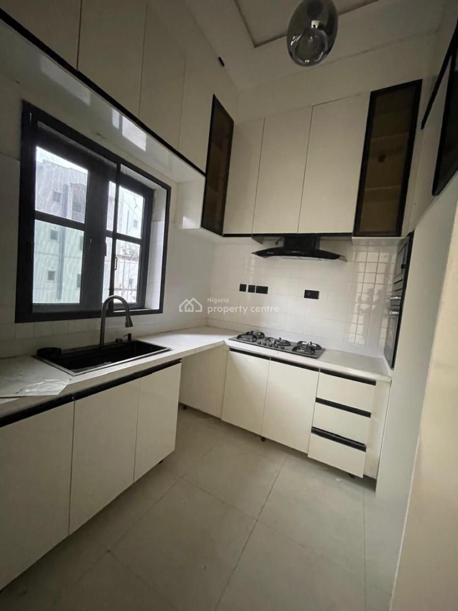 Luxurious Newly Built 2 Bedroom with Boys Quarters in a Secured Estate, Freedom Way, Lekki Phrase 1, Lekki Phase 1, Lekki, Lagos, Flat / Apartment for Rent