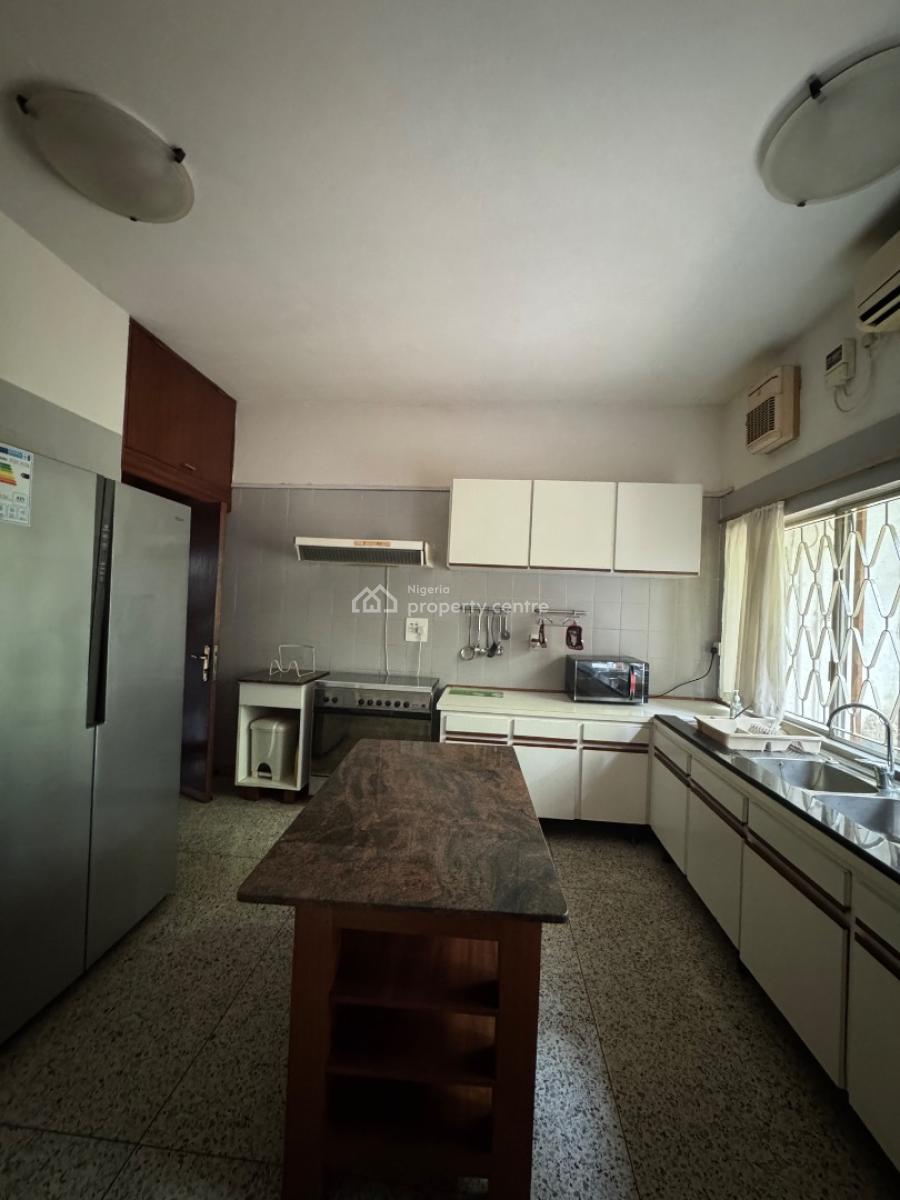 3 Bedroom Maisonette Apartment, Gerard Road, Ikoyi, Lagos, Flat / Apartment for Rent