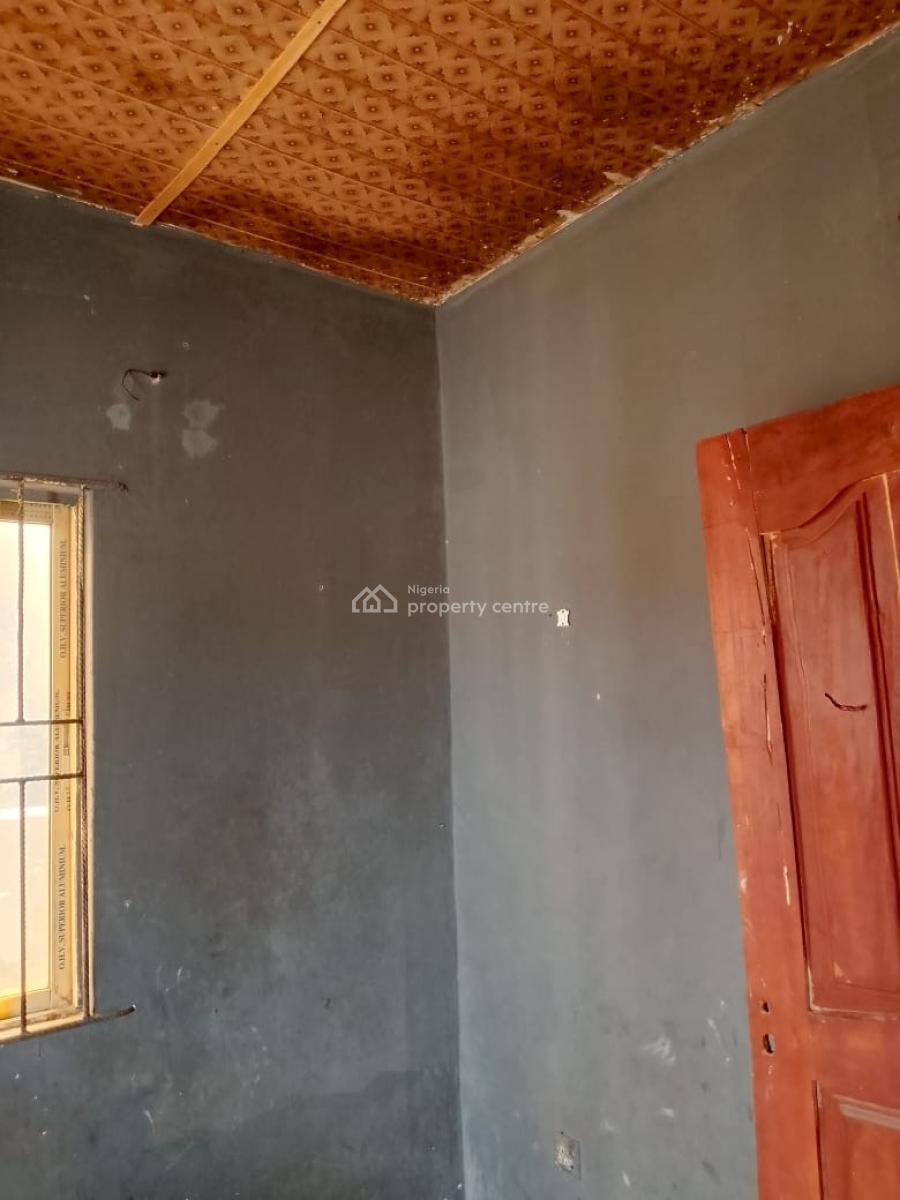 a Clean Room and Parlor Self Contain, Lucky Fiber Road, Ikorodu, Lagos, Flat / Apartment for Rent
