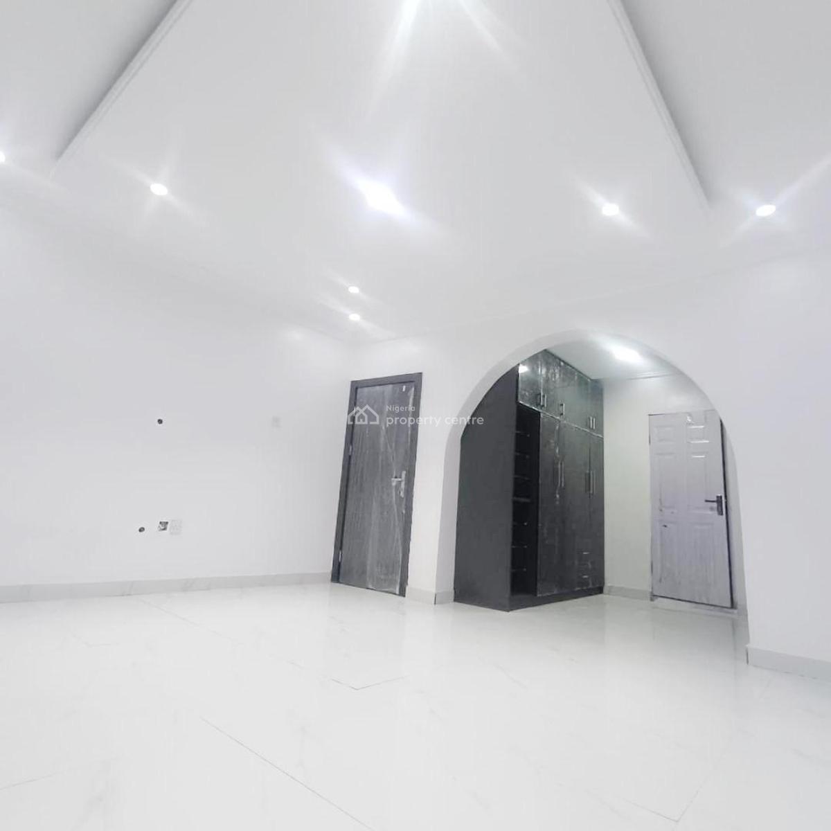 3 Bedroom Apartment, Omole Phase 2, Ikeja, Lagos, Flat / Apartment for Rent