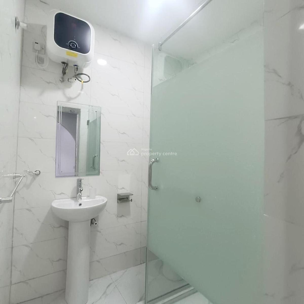 3 Bedroom Apartment, Omole Phase 2, Ikeja, Lagos, Flat / Apartment for Rent