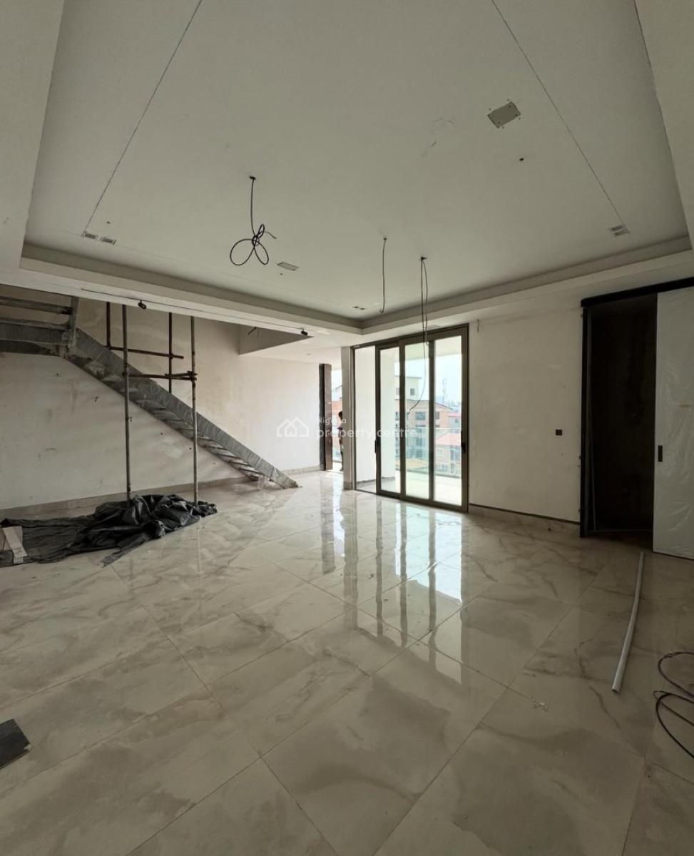 Newly Built and Serviced with 24/7 Power Supply 4 Bedroom En-suite Mai, Lekki Phase 1, Lekki, Lagos, House for Rent