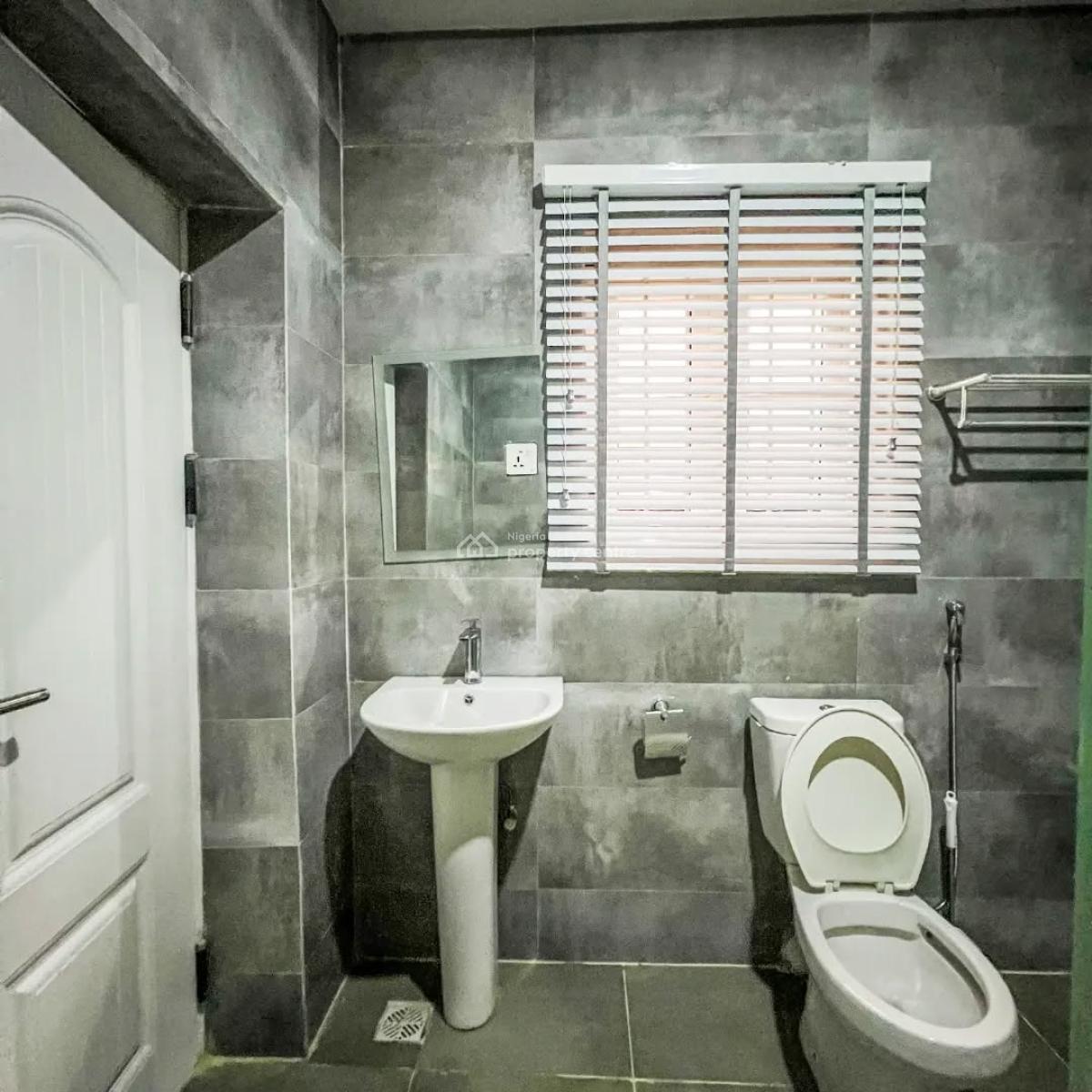 Nicely Furnished 2 Bedroom Apartment, Life Camp, Abuja, Flat / Apartment Short Let