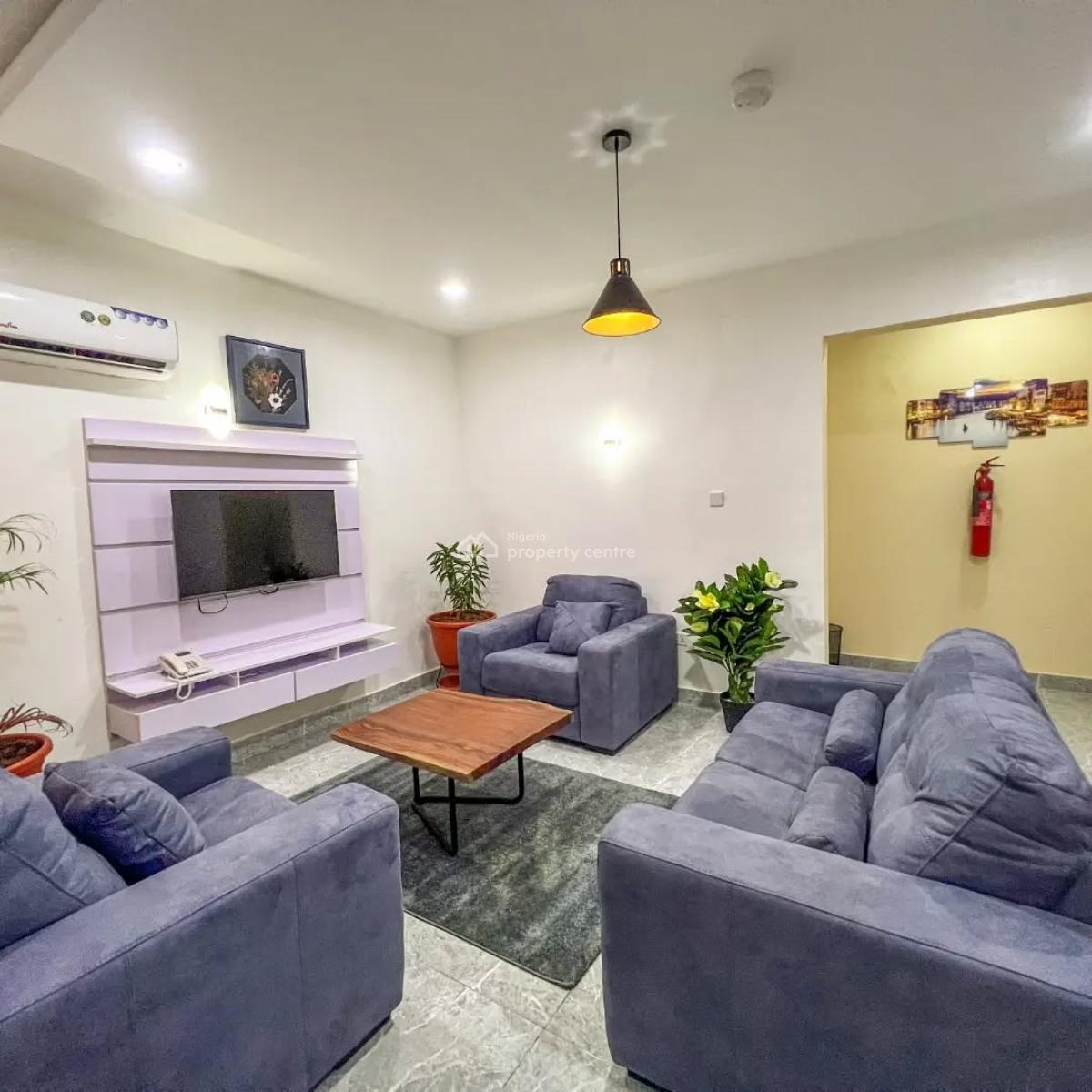 Nicely Furnished 2 Bedroom Apartment, Life Camp, Abuja, Flat / Apartment Short Let