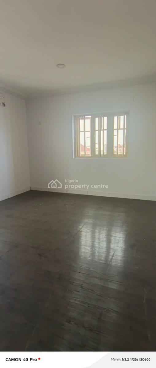 2 Bedroom Flat Sharing Bathroom and Toilet, Off Agungi Road, Lekki, Lagos, Flat / Apartment for Rent