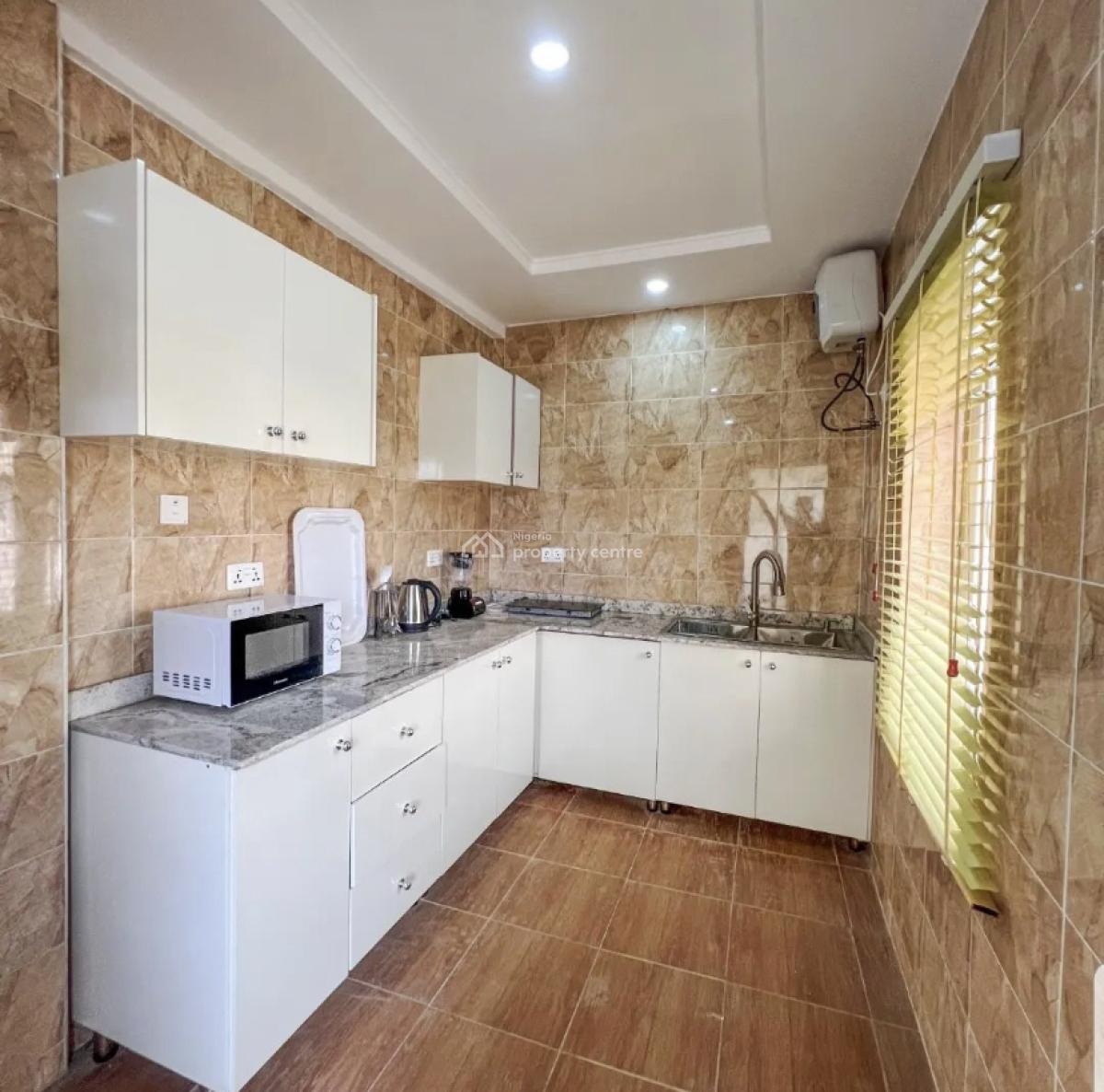 Nicely Furnished 2 Bedroom Apartment, Life Camp, Abuja, Flat / Apartment Short Let