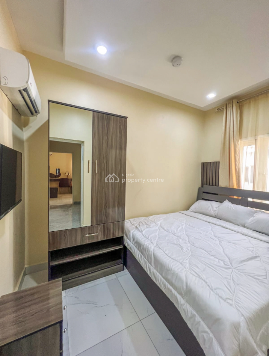 Nicely Furnished 2 Bedroom Apartment, Life Camp, Abuja, Flat / Apartment Short Let
