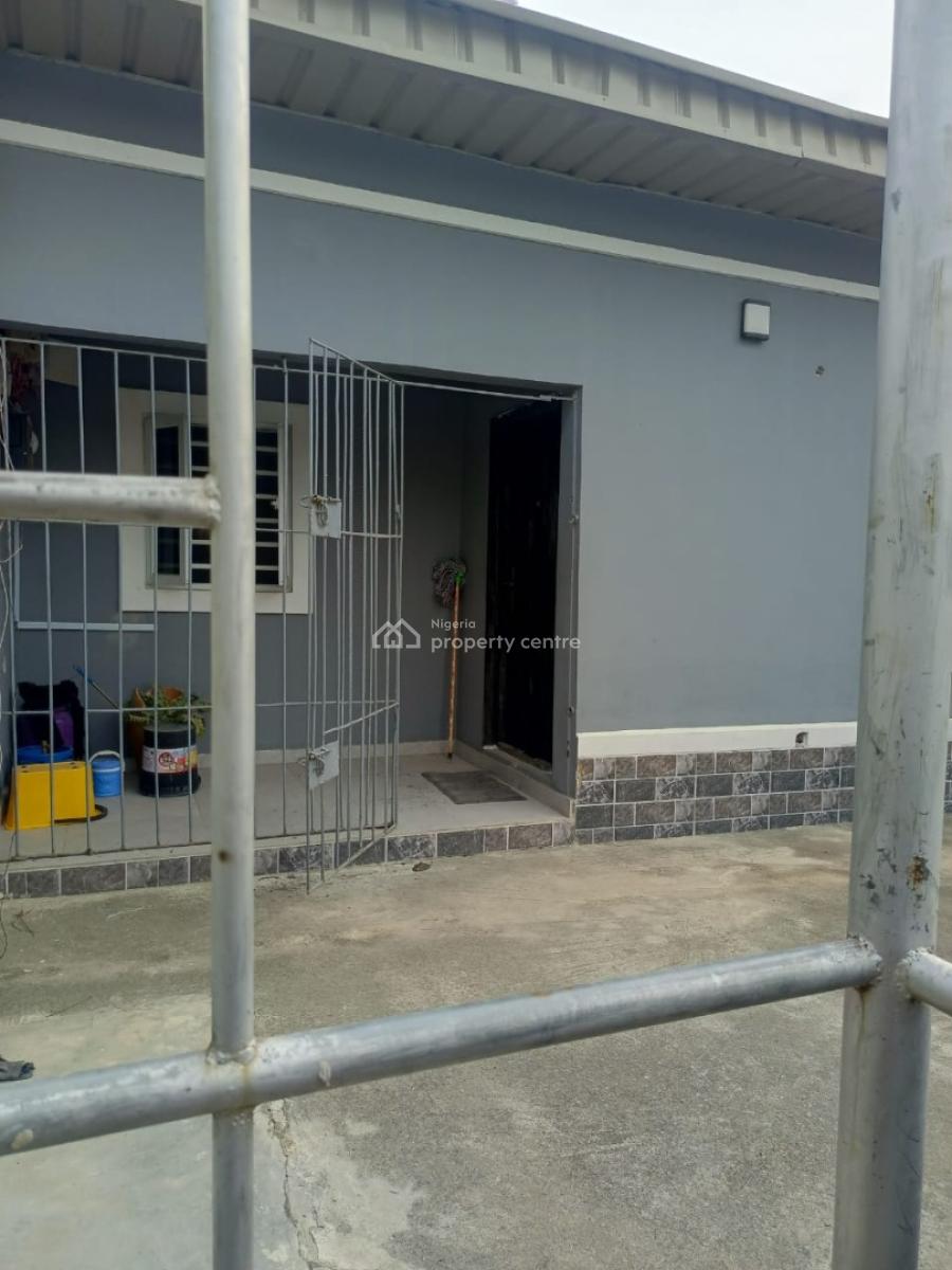 2 Bedroom Bungalow with Bq, Abraham Adesanya Estate, Ajah, Ajah, Lagos, Semi-detached Bungalow for Rent