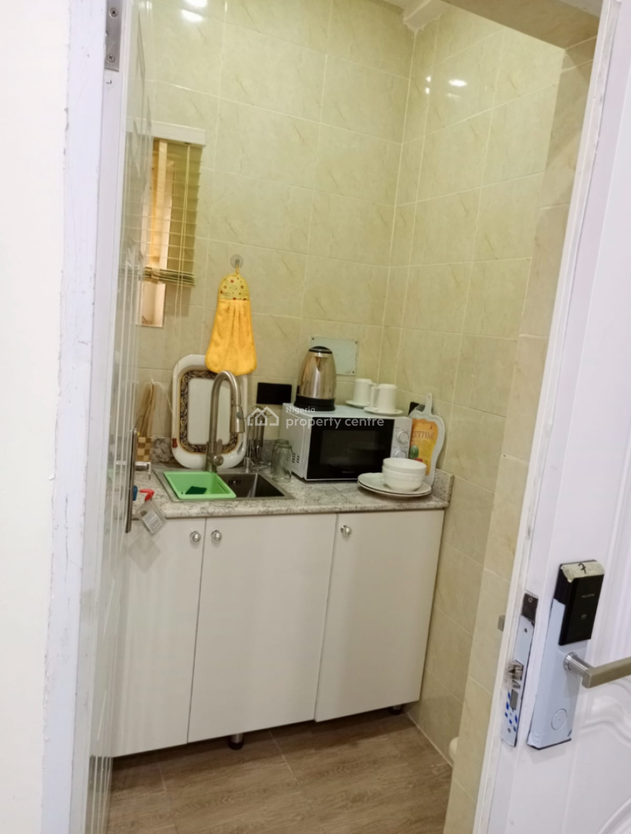 Nicely Furnished Studio Apartment, Life Camp, Abuja, Flat / Apartment Short Let