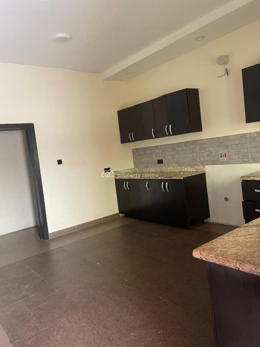 Service Clean Elegant 4 Bedroom with Bq, Chevron Drive, Lekki, Lagos, Semi-detached Duplex for Rent