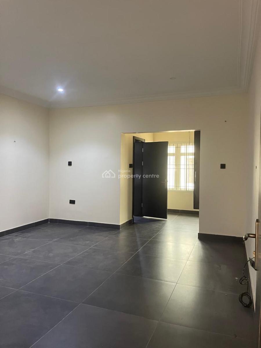 Service Clean Elegant 4 Bedroom with Bq, Chevron Drive, Lekki, Lagos, Semi-detached Duplex for Rent