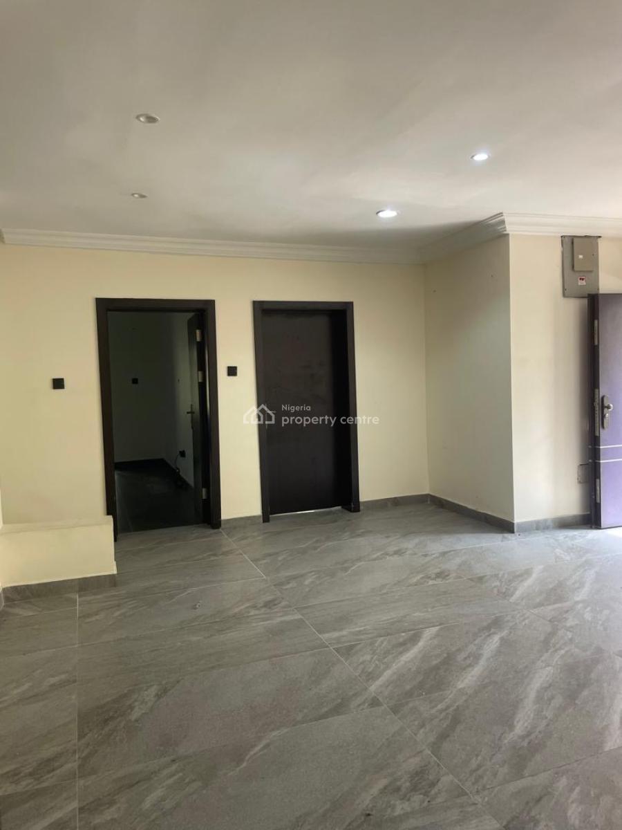Service Clean Elegant 4 Bedroom with Bq, Chevron Drive, Lekki, Lagos, Semi-detached Duplex for Rent