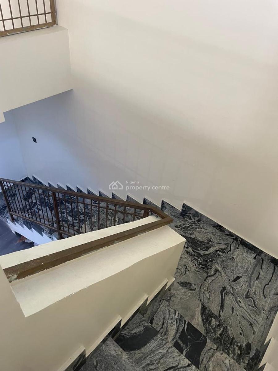 Service Clean Elegant 4 Bedroom with Bq, Chevron Drive, Lekki, Lagos, Semi-detached Duplex for Rent