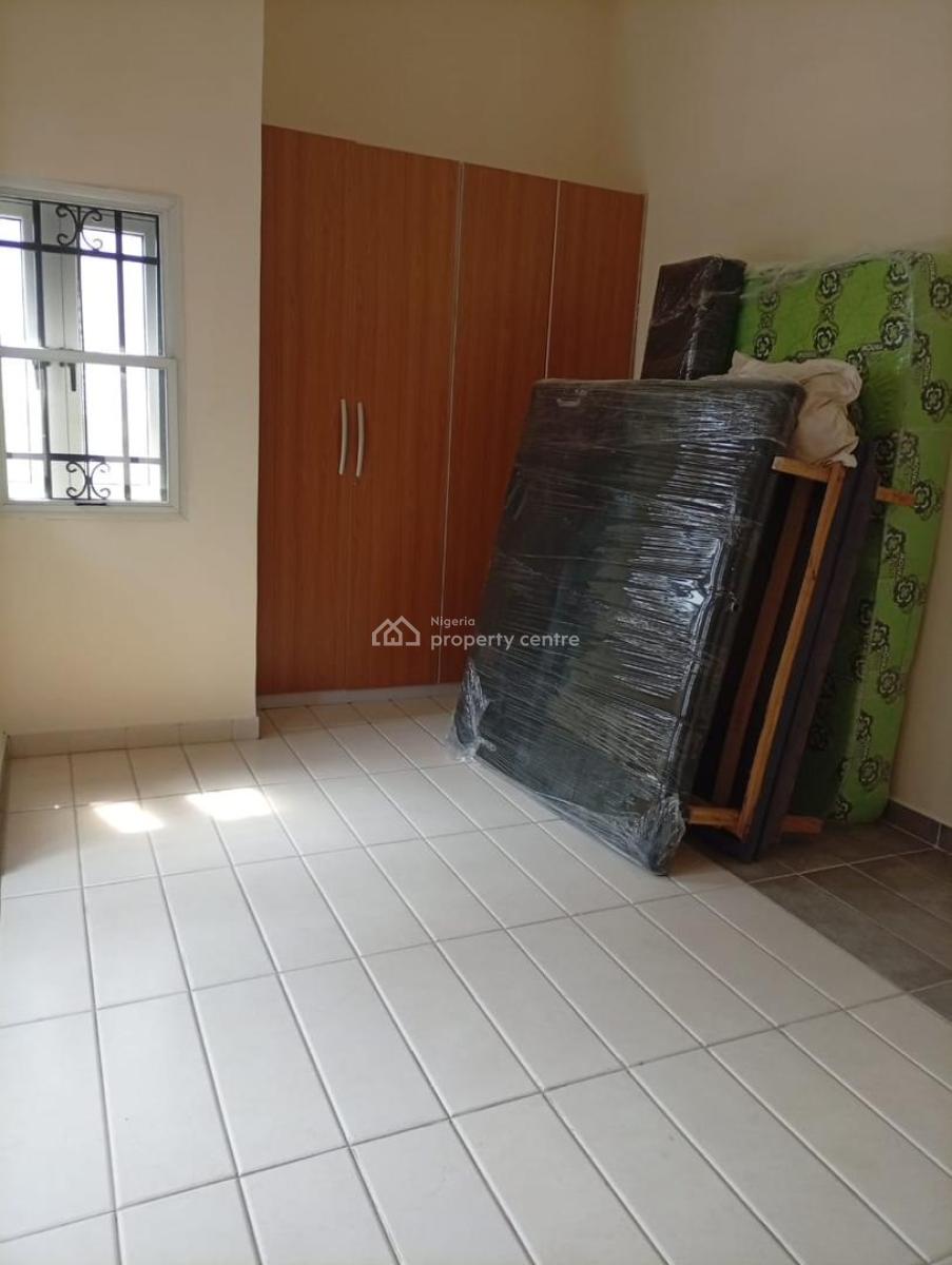 Well Renovated 4 Bedroom Semi Detached Duplex, Ikate Elegushi, Lekki, Lagos, Semi-detached Duplex for Rent