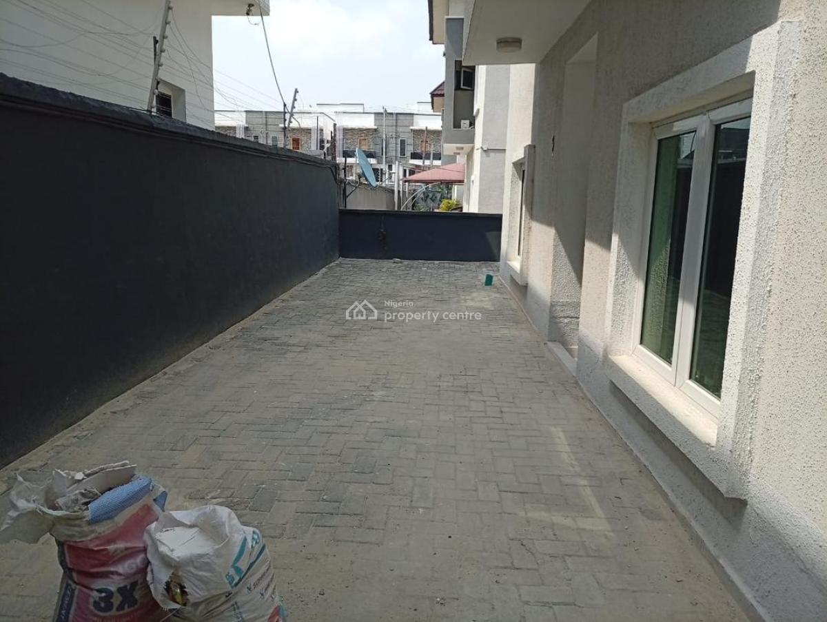 Well Renovated 4 Bedroom Semi Detached Duplex, Ikate Elegushi, Lekki, Lagos, Semi-detached Duplex for Rent