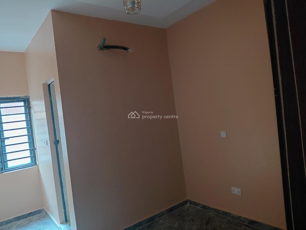 Newly Built 2 Bedroom Apartments, Bolarinwa Close, Alapere, Ketu, Lagos, Flat / Apartment for Rent