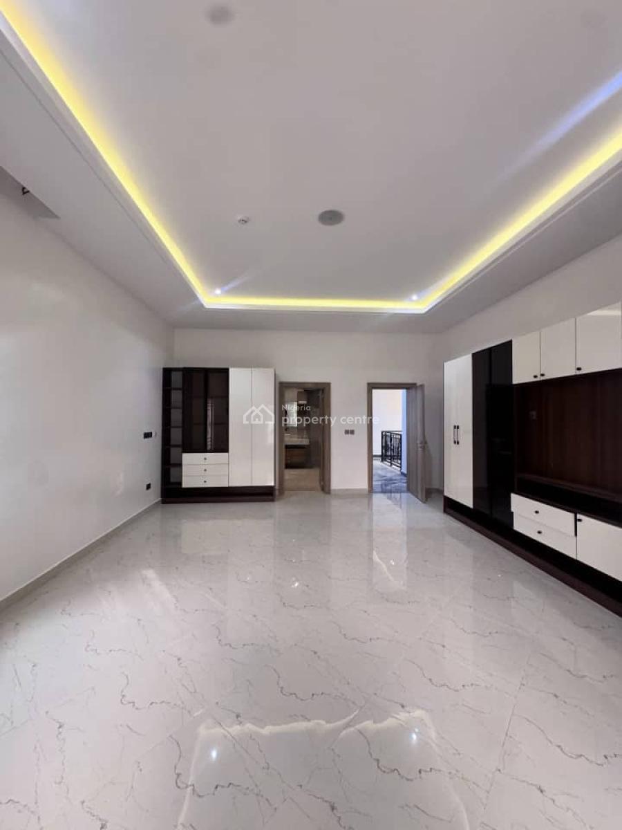 This Is a Solidly Built 7 Bedrooms Detached Home with a 2 Bedrooms Gue, Jabi, District ,abuja, Jabi, Abuja, Detached Duplex for Sale