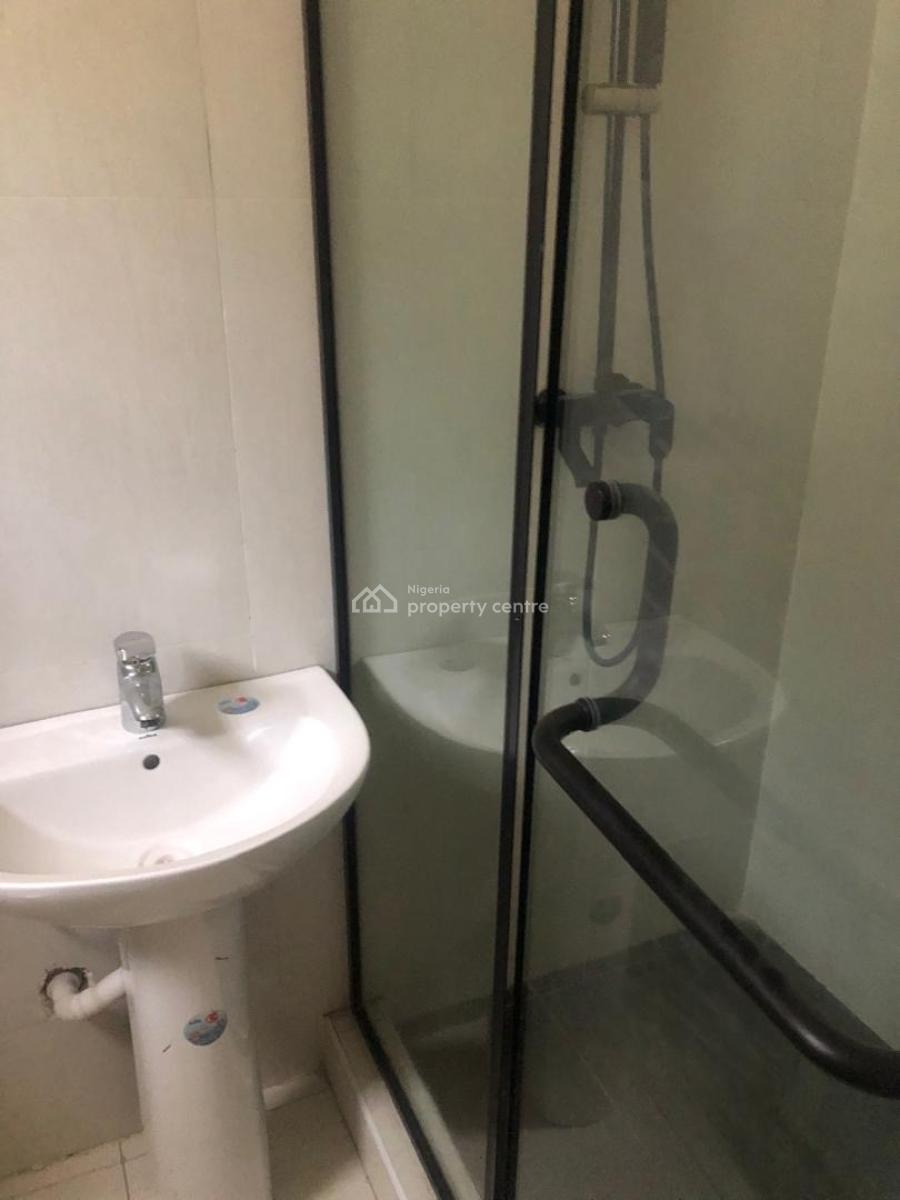 Well-built Luxury Spacious 5 Bedroom  Semi Detached Duplex with a Room, Osapa London, Lekki, Lagos, Detached Duplex for Sale