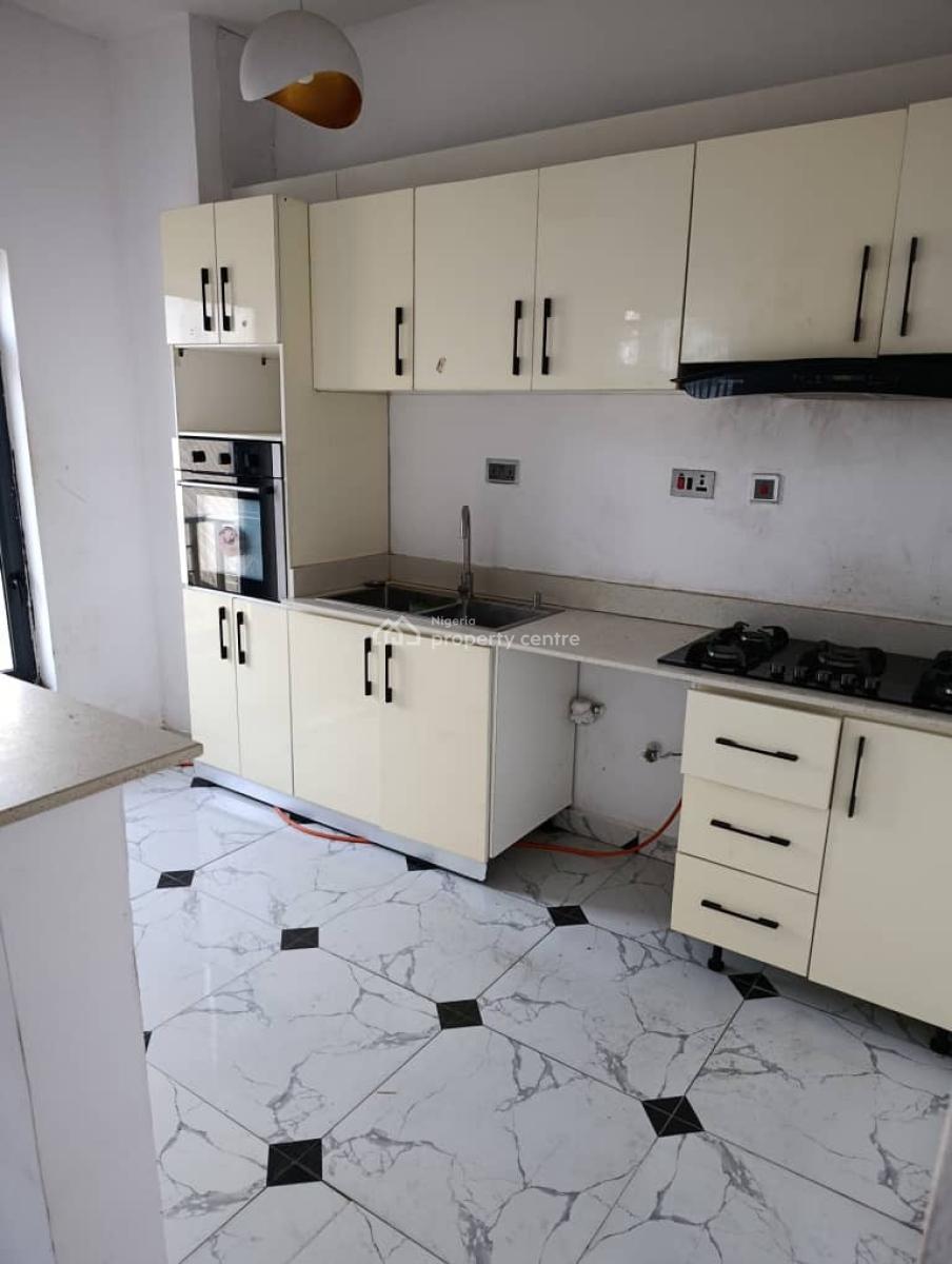 Luxurious Sweet 2 Bedroom Apartment Very Spacious Fully Service, Orchid Road Lekki, Lekki, Lagos, Flat / Apartment for Rent