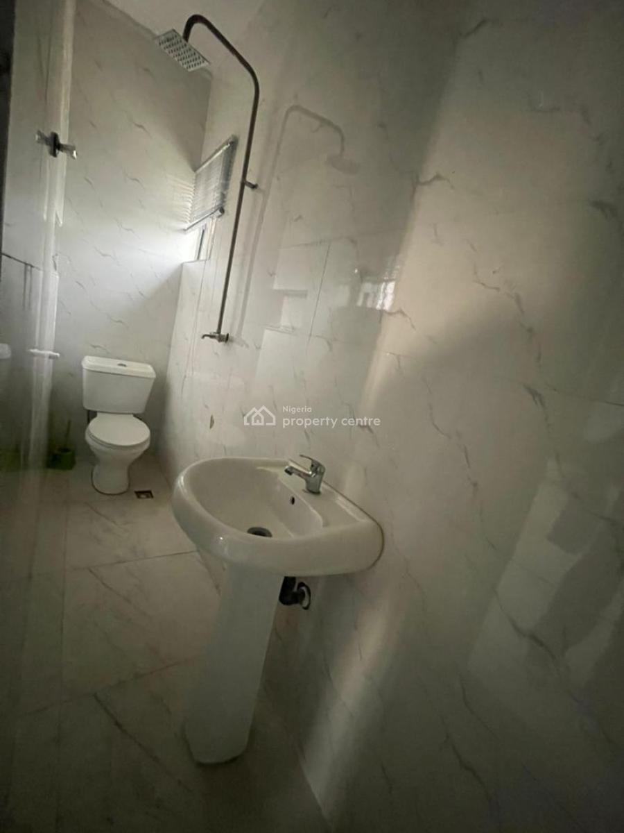 2 Bedroom Apartment in a Secured Compound, Sangotedo, Lekki, Lagos, Flat / Apartment for Rent