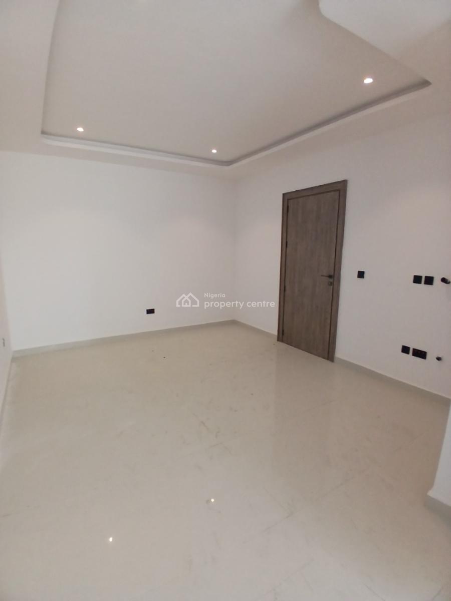 24/7 Power Supply and Brand New 2 Bedroom En-suite Maisonette with an, Lekki Phase 1, Lekki, Lagos, Flat / Apartment for Rent