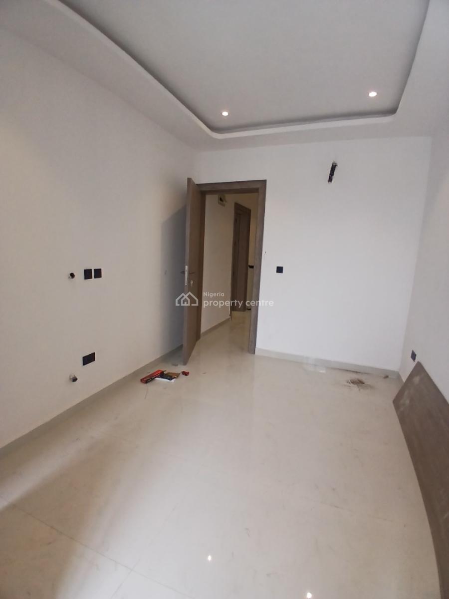 24/7 Power Supply and Brand New 2 Bedroom En-suite Maisonette with an, Lekki Phase 1, Lekki, Lagos, Flat / Apartment for Rent