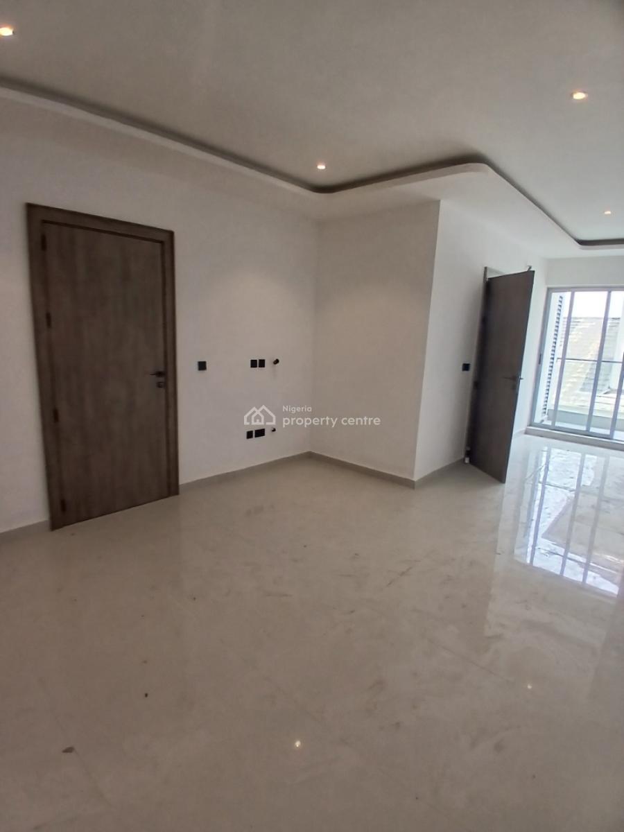 24/7 Power Supply and Brand New 2 Bedroom En-suite Maisonette with an, Lekki Phase 1, Lekki, Lagos, Flat / Apartment for Sale