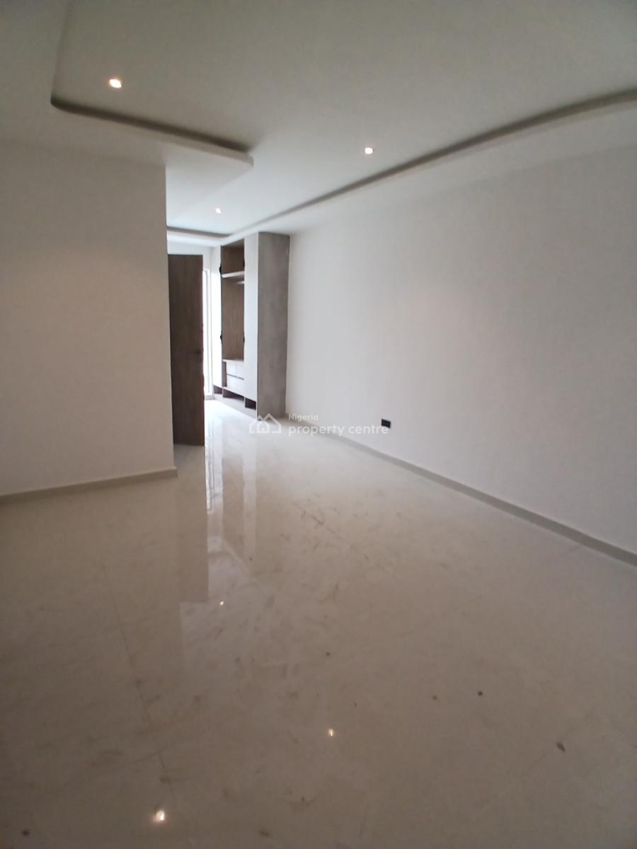 24/7 Power Supply and Brand New 2 Bedroom En-suite Maisonette with an, Lekki Phase 1, Lekki, Lagos, Flat / Apartment for Sale