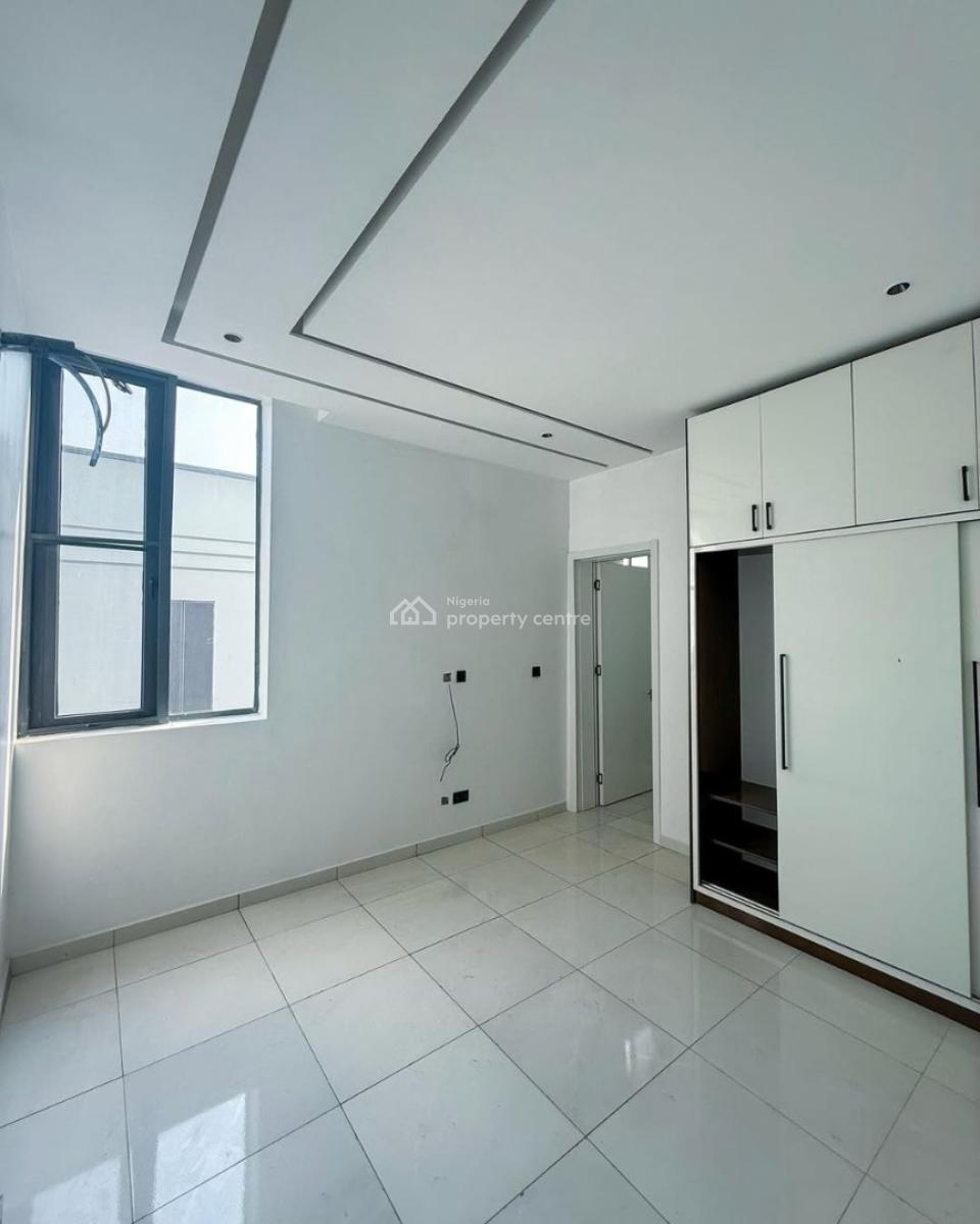 Luxury 2bedrooms Flat, Off T.f Kubuyi Lekki Right, Lekki Phase 1, Lekki, Lagos, Flat / Apartment for Sale