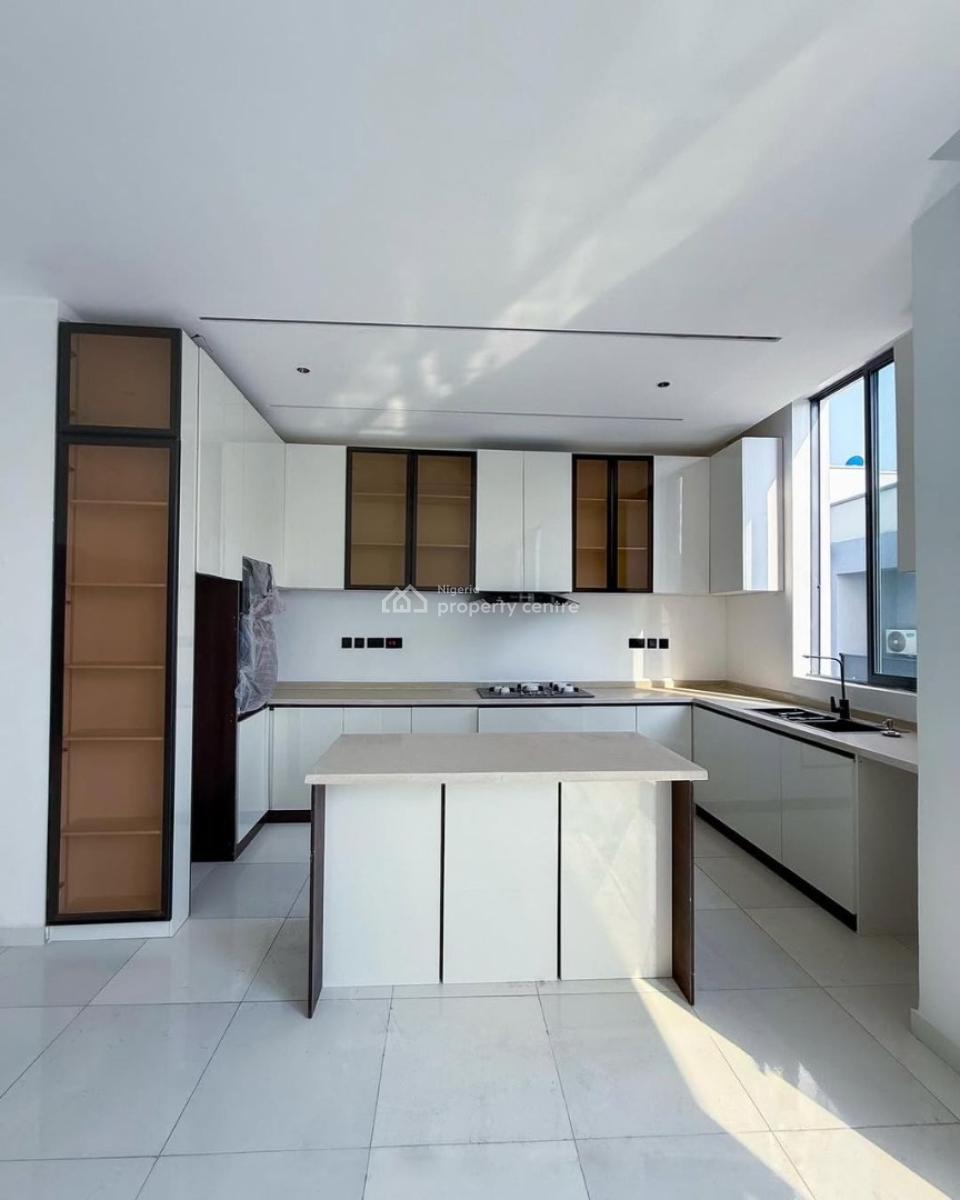 Luxury 2bedrooms Flat, Off T.f Kubuyi Lekki Right, Lekki Phase 1, Lekki, Lagos, Flat / Apartment for Sale