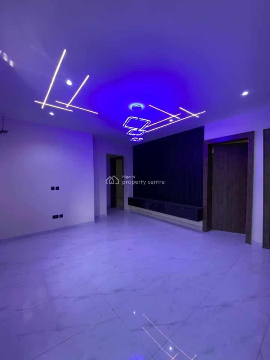 Lovely Built 2 Bedroom Apartment with an Elevator in a Prime Location, Lekki Phase 1, Lekki, Lagos, Flat / Apartment for Sale