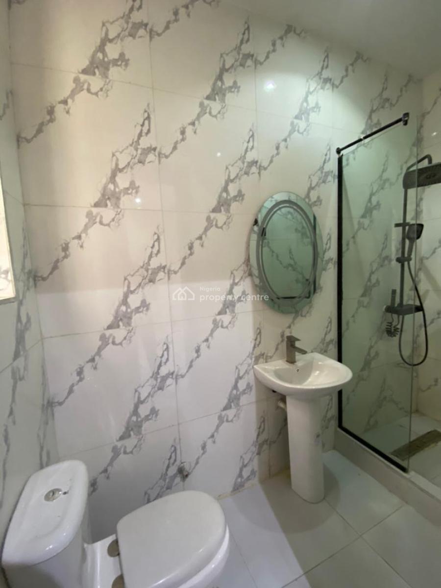 Lovely Built 2 Bedroom Apartment with an Elevator in a Prime Location, Lekki Phase 1, Lekki, Lagos, Flat / Apartment for Sale